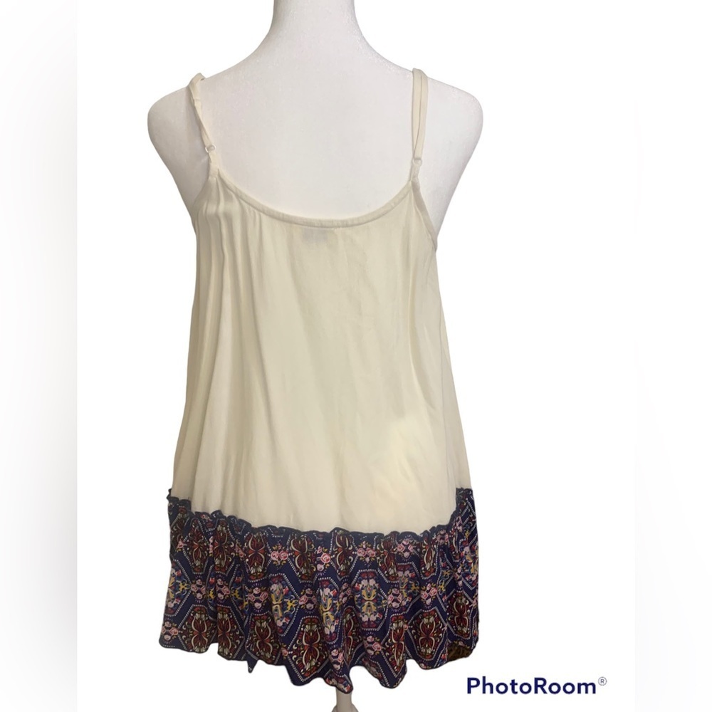 UMGEE crochet Spaghetti adjustable Strap Floral cream/Vintage size Small - Picture 3 of 10
